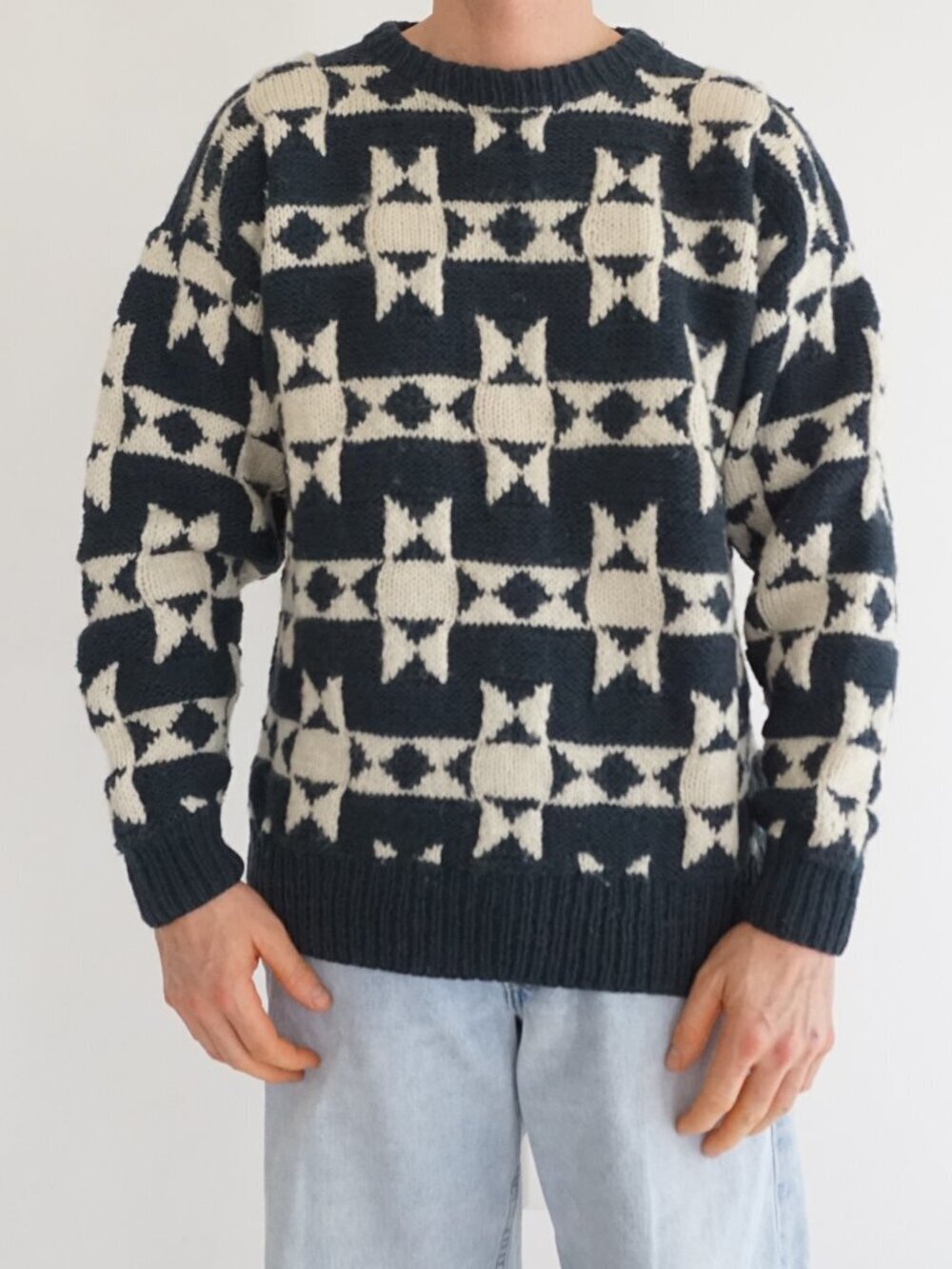 VTG Beaver Canoe Green Cream Geometric Pattern Hand Knit Wool Nordic Sweater M